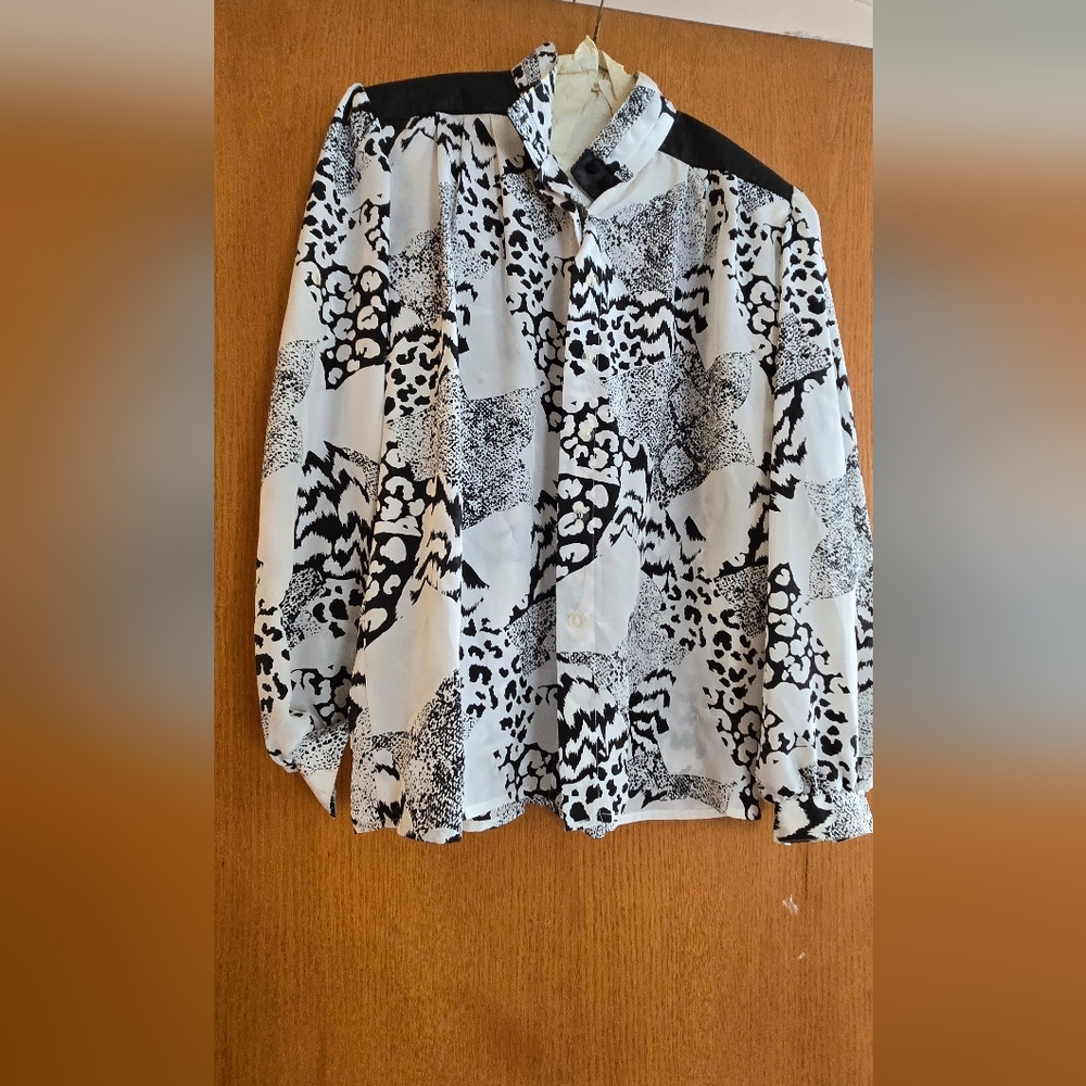 Vintage 80s Pierre Lamonte Chic Black and White Patterned Blouse Size 10